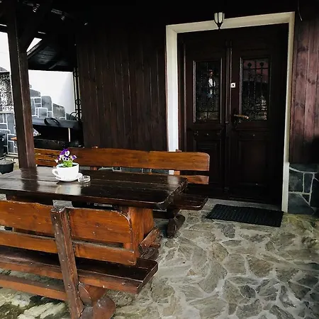 Alpstuga Dom Pod Jaworami *